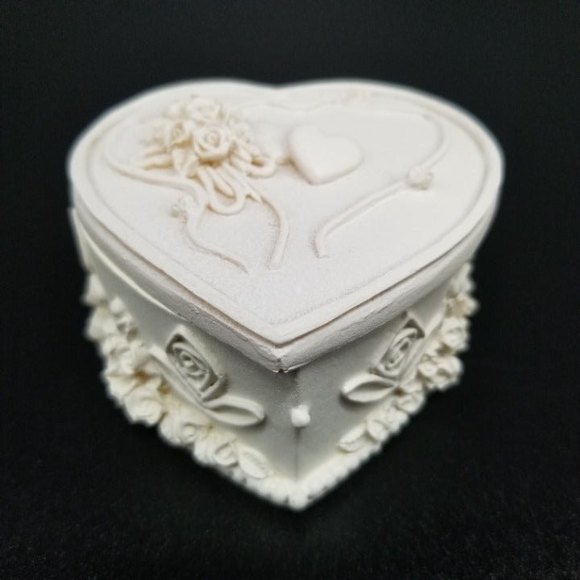 Potato Chips Trinket Dish: Cream main image 1